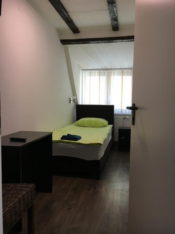 Pension Haus Baron 2 Friedrichsfeld Edingen-Neckarhausen Esterno foto