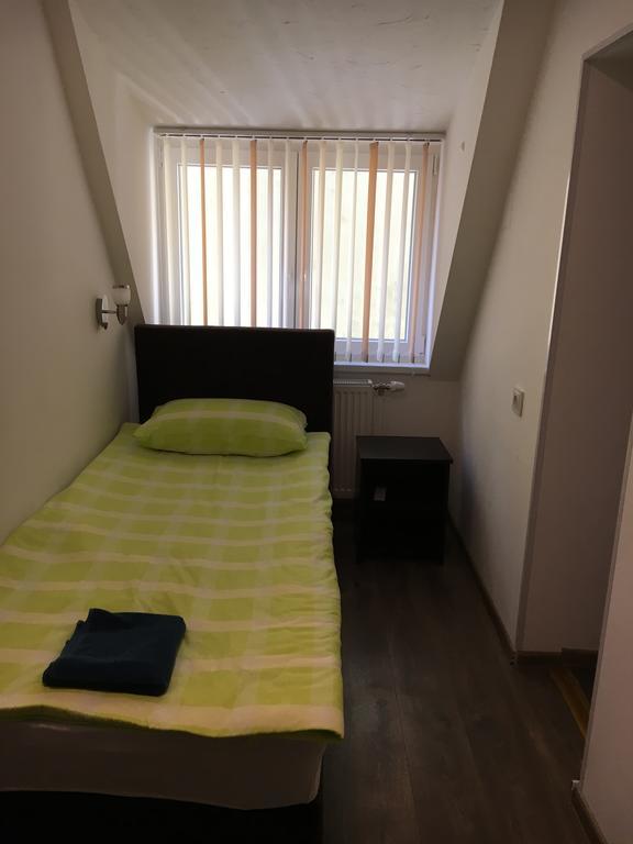 Pension Haus Baron 2 Friedrichsfeld Edingen-Neckarhausen Esterno foto