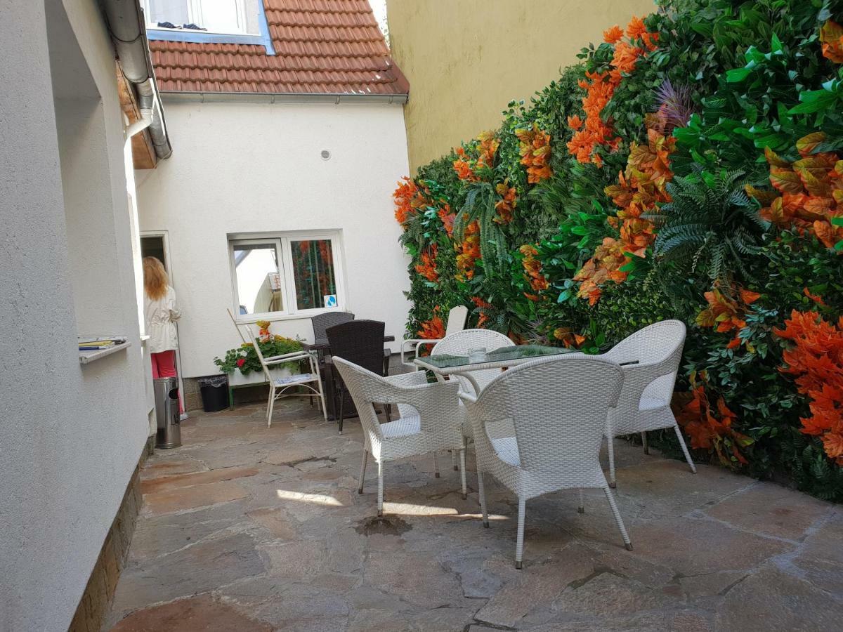 Pension Haus Baron 2 Friedrichsfeld Edingen-Neckarhausen Esterno foto